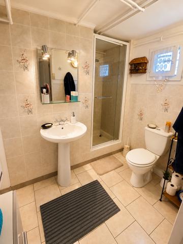 Maison tout confort dans quartier calme sur un grand terrain de plus de 1000m2