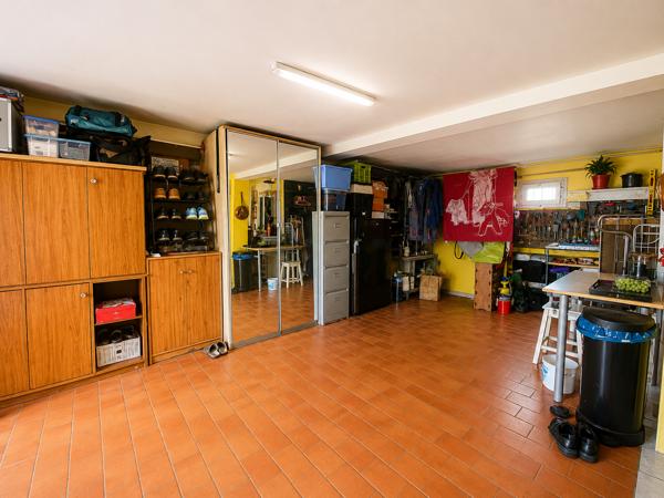 Maison tout confort dans quartier calme sur un grand terrain de plus de 1000m2