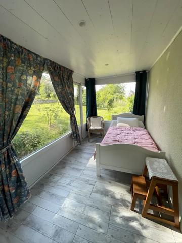 Civray Maison rénovée 73 m2, Terrain 1 425 m2 ,Volumes exi