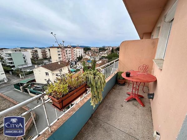 Appartement à vendre 3 pièces 55m² Saint-Raphaël (83700)