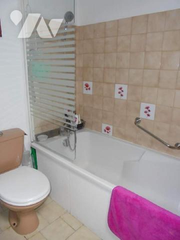 Beaugency, Pavillon, Loiret (45)

Pavillon en très bon état d'entretien, accolé des 2 côtés, co...