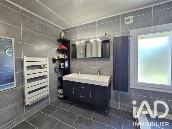 Maison à vendre 6 pièces 117,47 m² Laudun-l'Ardoise