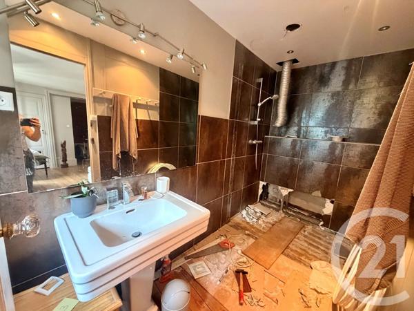 Maison à vendre  7 pièces - 228 m 2   ANNONAY  - 07