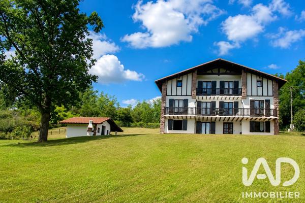 Maison à vendre 11 pièces 257 m² Urrugne