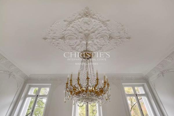 Jardin Public – Appartement de réception de 205m² avec balcons