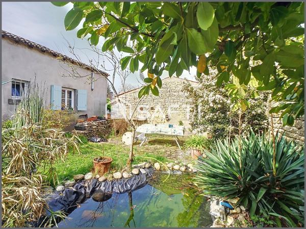 MAGNIFIQUE MAISON EN PIERRE AVEC JARDIN ET DEPENDANCES