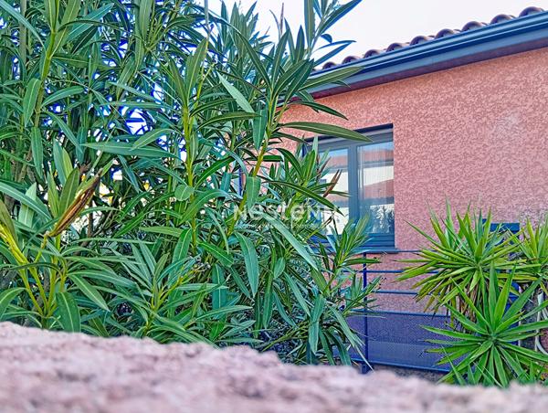 Latour bas Elne, quartier calme, villa 3 faces en plain pied de 2016 avec 3 chambres dont une suite parentale....