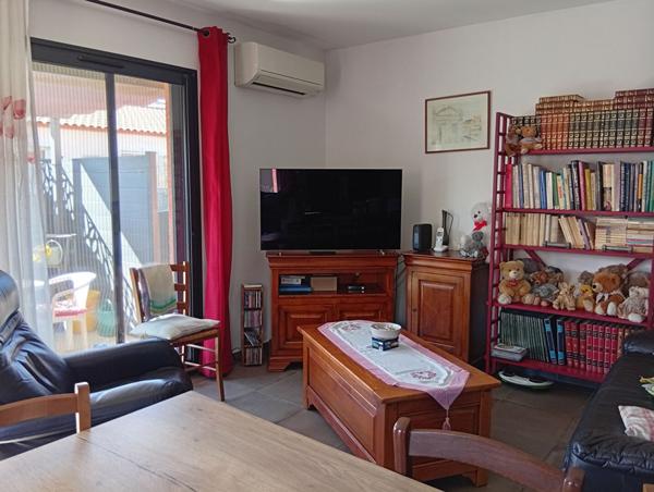 Latour bas Elne, quartier calme, villa 3 faces en plain pied de 2016 avec 3 chambres dont une suite parentale....