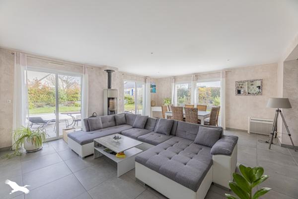 Maison à vendre |  Chargé |  7 pièces | 208 m²