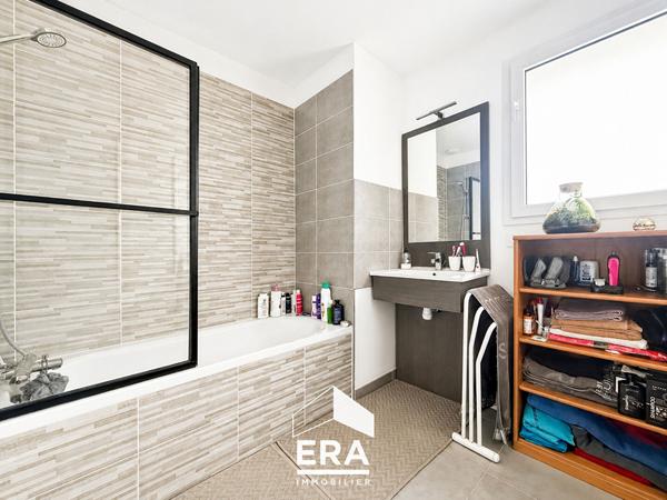 Appartement  Coup de coeur à Parempuyre 3 pièce(s) 66 m2  + Parking