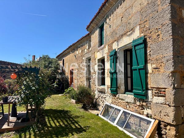 Maison en pierre à rénover avec Grange et terrain constructible ! D6034