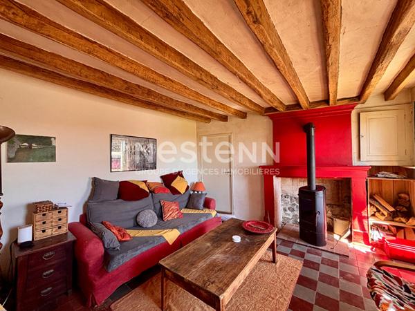 Maison en pierre à rénover avec Grange et terrain constructible ! D6034