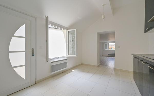 Appartement à vendre    1 pièce • 43,80 m2 Paris 12