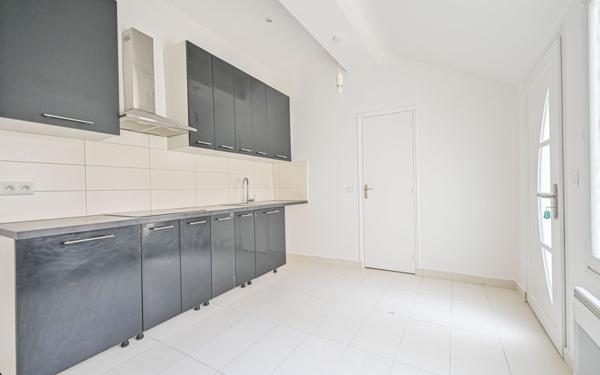 Appartement à vendre    1 pièce • 43,80 m2 Paris 12