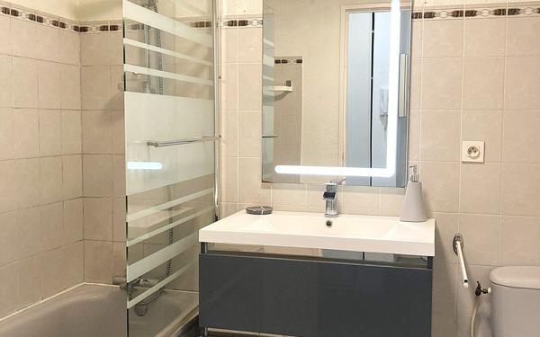 Appartement à vendre    1 pièce • 30,03 m2 Biarritz