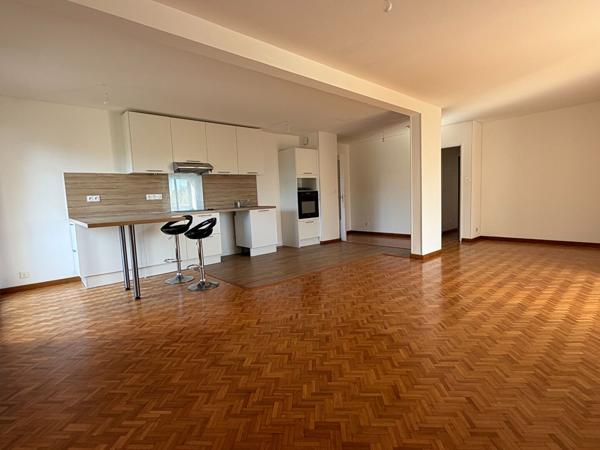 Spacieux appartement 3 pièces et garage fermé  Olivet val
