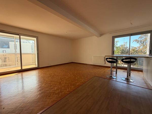 Spacieux appartement 3 pièces et garage fermé  Olivet val