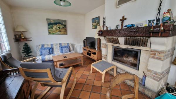 Maison à Mantes La Jolie sur S/sol total, 3 chambres et environ 230m² de terrain