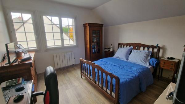 Maison à Mantes La Jolie sur S/sol total, 3 chambres et environ 230m² de terrain