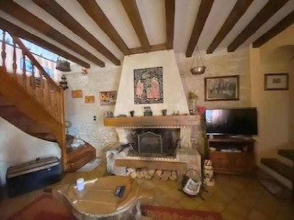 Maison à FOLLAINVILLE-DENNEMONT, 78520 - 8 pièces 162m²