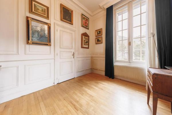 Demeure à vendre 8 pièces 261.42m² Mont-Dore (63240)
