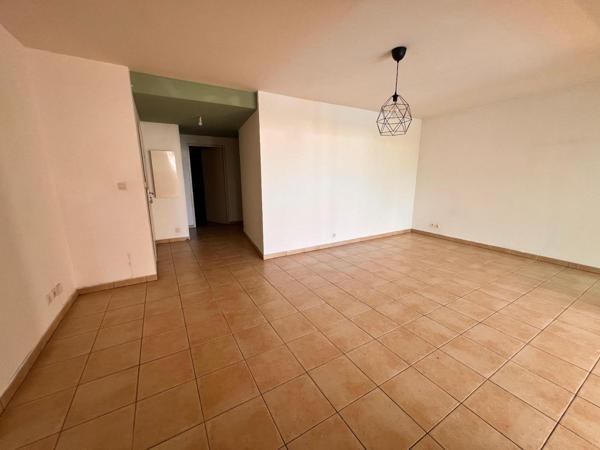 Appartement 3 pièces de 66m² à St pierre