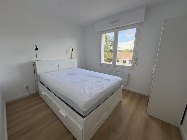 Appartement à louer 850 € CC Pessac 2 p 38 m² DPE D