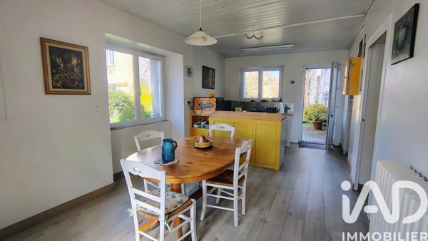 Maison à vendre 7 pièces 185 m² Saint-Pierre-le-Vieux
