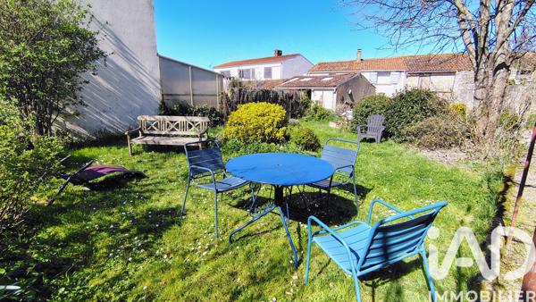 Maison à vendre 7 pièces 185 m² Saint-Pierre-le-Vieux