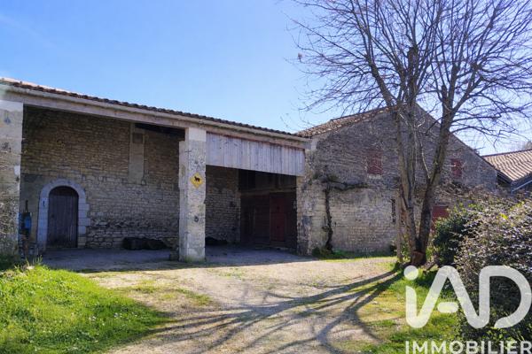 Maison à vendre 7 pièces 185 m² Saint-Pierre-le-Vieux
