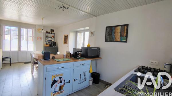 Maison à vendre 7 pièces 185 m² Saint-Pierre-le-Vieux