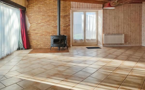 Maison à vendre    3 pièces •  Saint-Astier