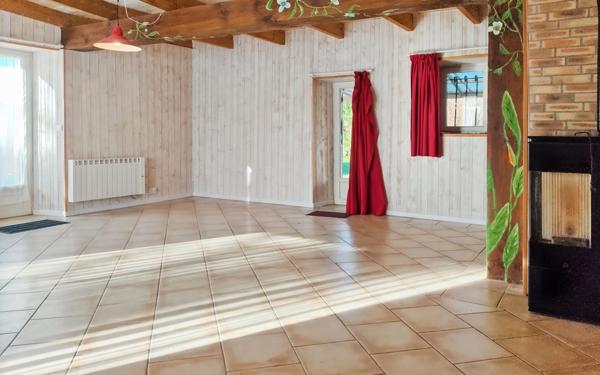 Maison à vendre    3 pièces •  Saint-Astier