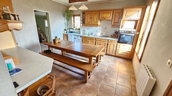 Houdan 3 mn / Maison 75 m2 avec 2 chambres et Granges aménageables