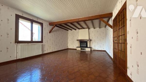 À VENDRE - Maison familiale 5 chambres sur sous-sol complet à Compertrix

Située sur la commu...