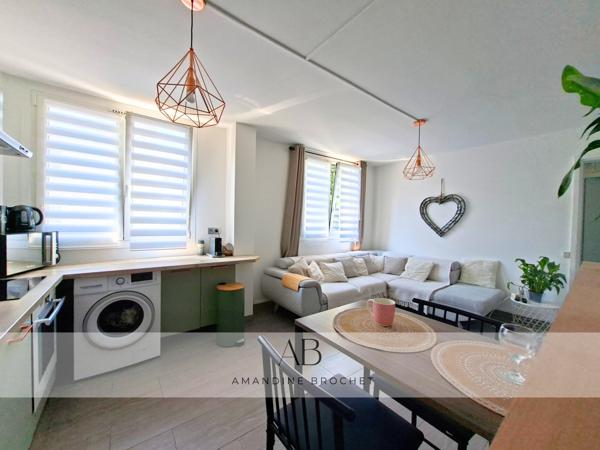Appartement
         2 pièces
        - 37 m² Exclusivité 205 000 € *