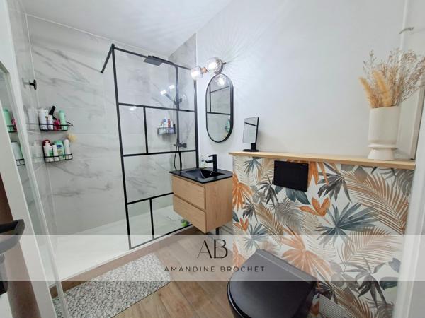 Appartement
         2 pièces
        - 37 m² Exclusivité 205 000 € *