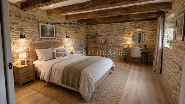 "VISITE VIRTUELLE DISPONIBLE SUR DEMANDE"
Maison à rénover avec beau potentiel – À 4 km de Josselin

À seulement 4 km de Josselin et 2 km du bourg de Guégon, venez découvrir cette maison à rénover entièrement, offrant un beau potentiel pour les amateurs de rénovation souhaitant créer un intérieur à leur image.

La maison se compose actuellement d'une pièce de vie, d'une chambre, d'une salle de bains et d'un WC.

Au rez-de-chaussée, une pièce supplémentaire offre la possibilité d'aménager une seconde chambre, un bureau ou tout autre espace selon vos besoins.

La maison dispose également d'un étage à aménager, permettant d'augmenter la surface habitable et d'imaginer de nouvelles chambres ou espaces de vie.

À l'extérieur, vous profiterez d'un terrain de près de 1 700 m², offrant un bel espace pour créer jardin, terrasse et différents aménagements extérieurs.

Des travaux importants sont à prévoir, mais cette maison constitue une belle opportunité pour un projet de rénovation complète, que ce soit pour une résidence principale, secondaire ou un investissement.

Afin de vous aider à vous projeter, certaines photos de l'annonce présentent des propositions d'aménagement et de rénovation réalisées à titre illustratif.

Les + :

À seulement 4 km de Josselin
Bourg de Guégon à 2 km
Terrain de près de 1 700 m²
Possibilité de créer plusieurs chambres
Étage à aménager
Beau potentiel après rénovation
Nombreuses possibilités d'aménagement

Un bien à repenser entièrement pour lui offrir une seconde vie et créer une maison pleine de charme à proximité immédiate de Josselin.