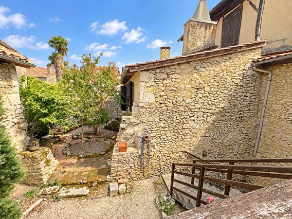Mauvezin centre - Maison de ville de caractère avec jardin intime, dépendance et double garage , Mauvezin