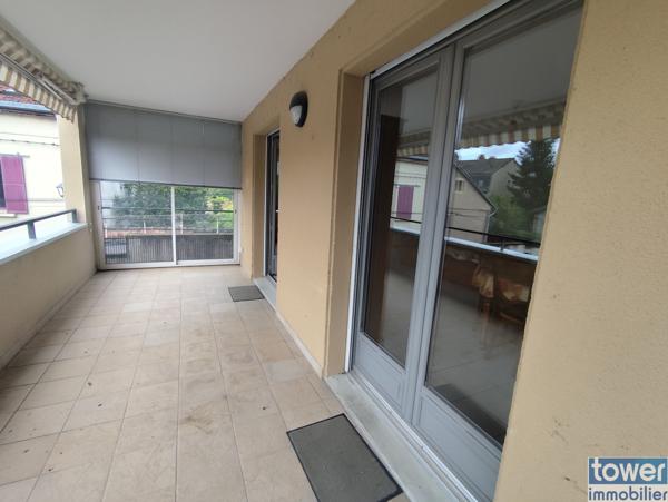 Appartement T4 avec terrasse, garage et parking