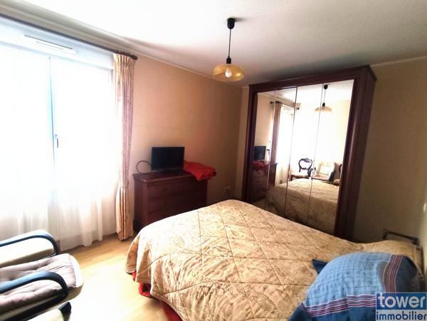 Appartement T4 avec terrasse, garage et parking