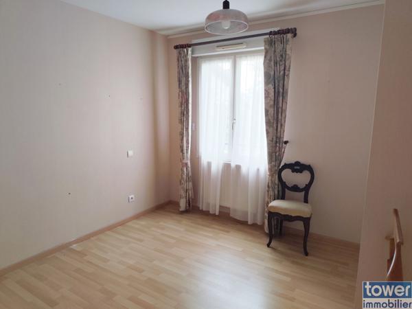 Appartement T4 avec terrasse, garage et parking