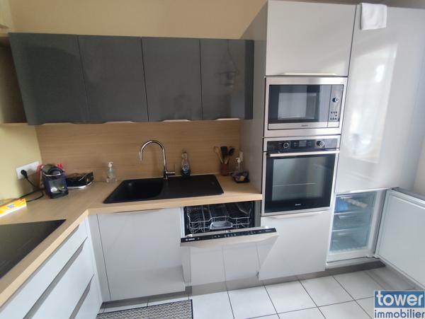 Appartement T4 avec terrasse, garage et parking