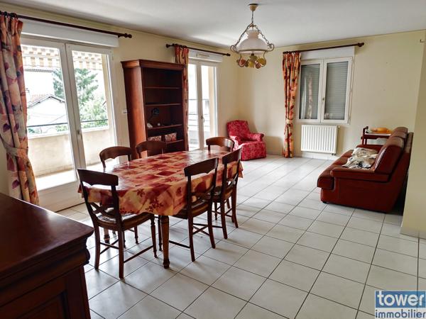 Appartement T4 avec terrasse, garage et parking