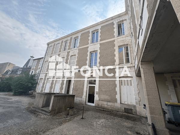 Location Appartement meublé 2 pièces 41.36 m² - 37 BIS RUE RENAUDOT Poitiers 86000