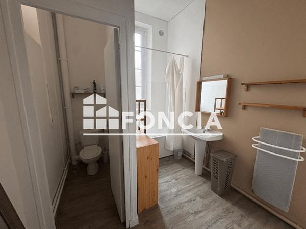 Location Appartement meublé 2 pièces 41.36 m² - 37 BIS RUE RENAUDOT Poitiers 86000