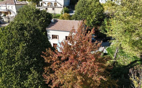 Maison à vendre    8 pièces • 191 m2 Vals-les-Bains