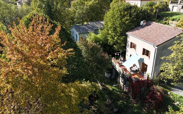 Maison à vendre    8 pièces • 191 m2 Vals-les-Bains