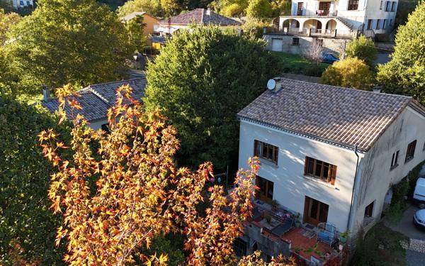 Maison à vendre    8 pièces • 191 m2 Vals-les-Bains