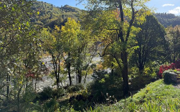 Maison à vendre    8 pièces • 191 m2 Vals-les-Bains